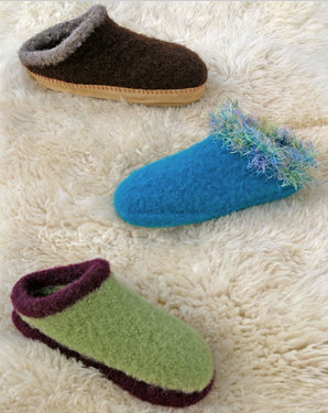 Fiber Trends Felt Clogs Pattern